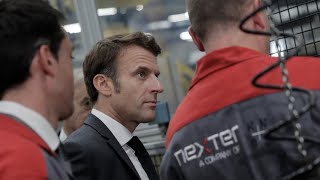 Canons Caesar : Emmanuel Macron en chef de guerre dans l'usine qui fabrique les obus