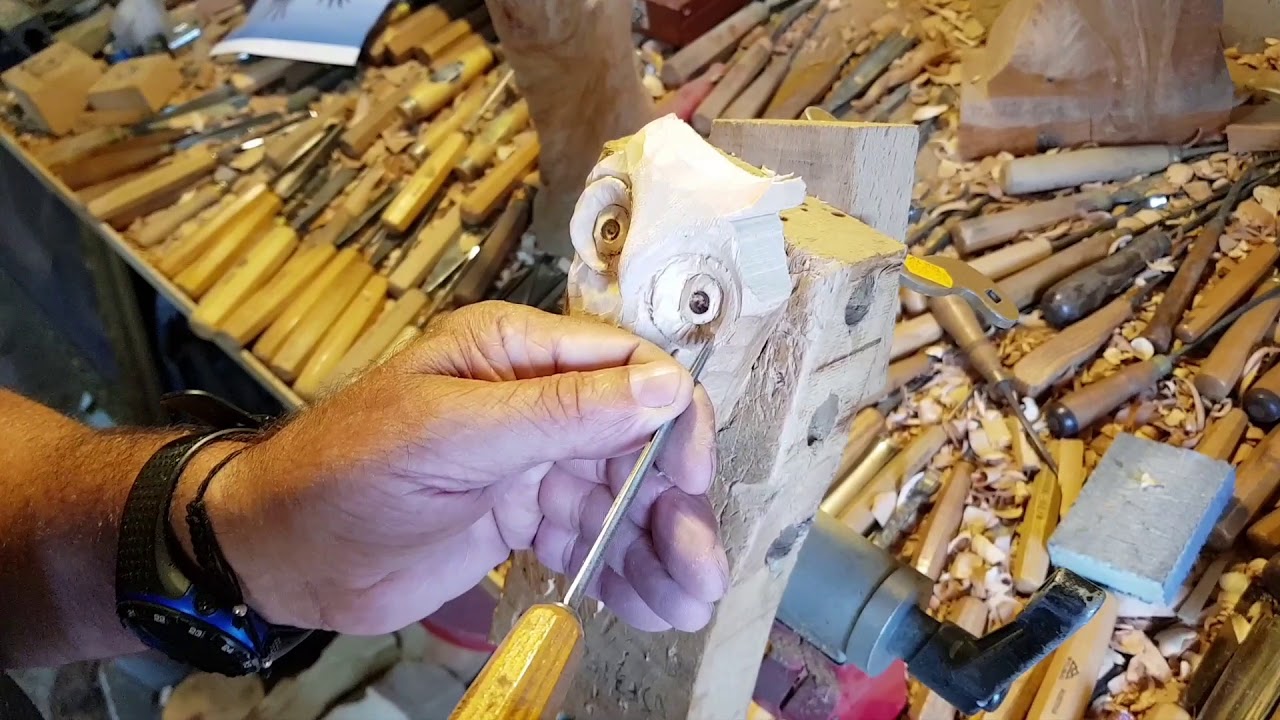 Come prende forma un gufetto in legno