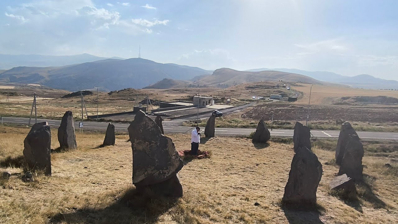 #10, ч2 Армения на машине.Зорац Карер. Хндзореск. Пещерный город. Спим в машине) 