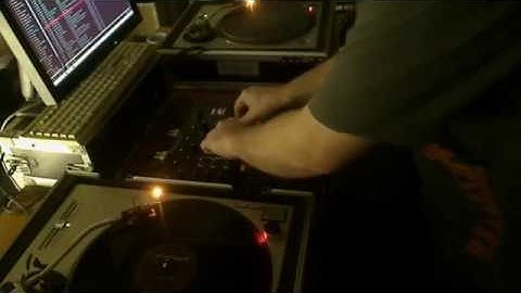 DJ DEVNULL @ [SADOGUY iRadio Live - 08.02.2011]