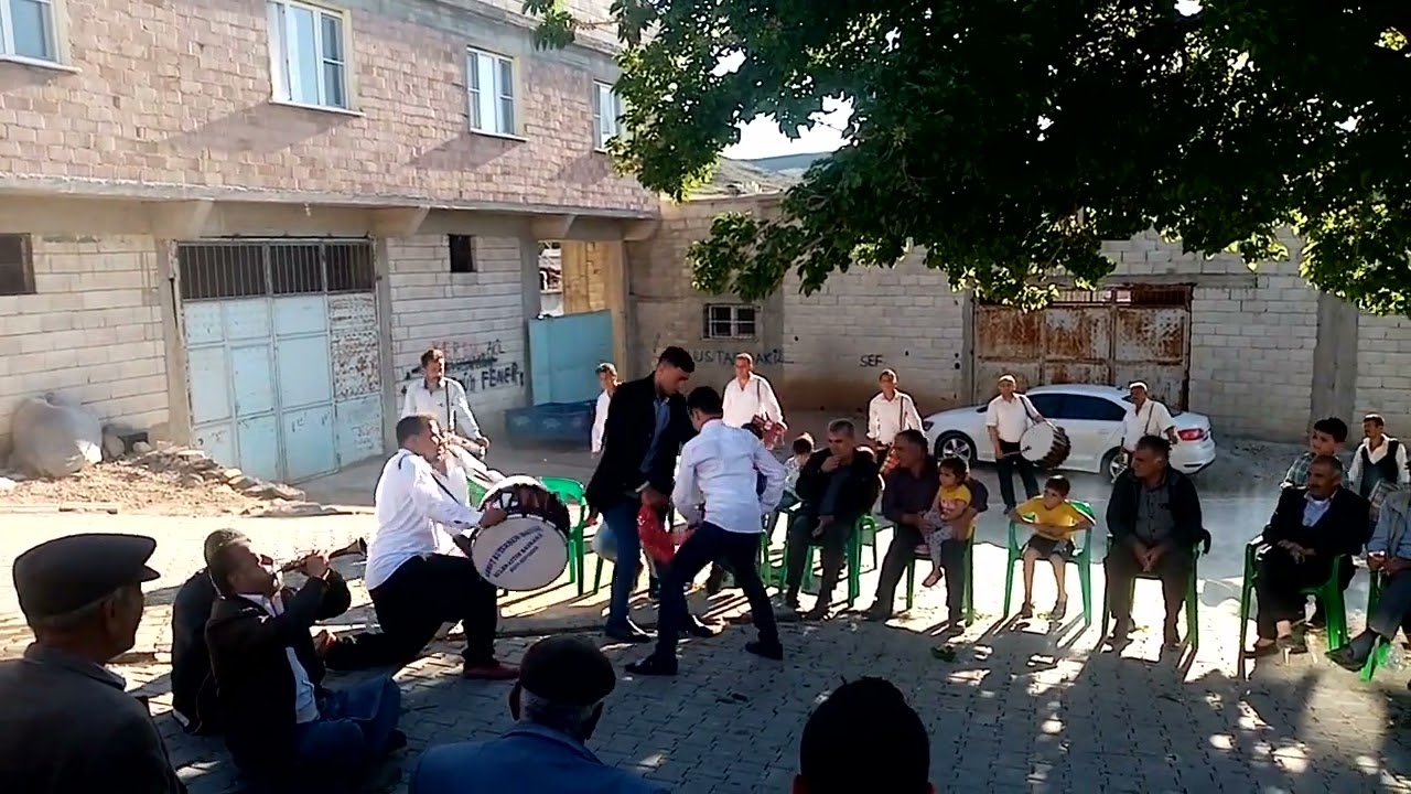 POLATBEY(CERCİK) KÖYÜNDE SELAHATTİN BAŞKANIN (OĞLUNUN) DÜĞÜNÜNDEN GÜZEL BİR FASIL