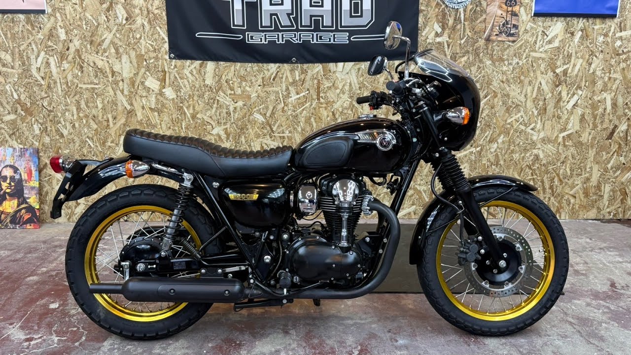 2011 W800 Special Edition with bikini cowl, ETC, power cable, and