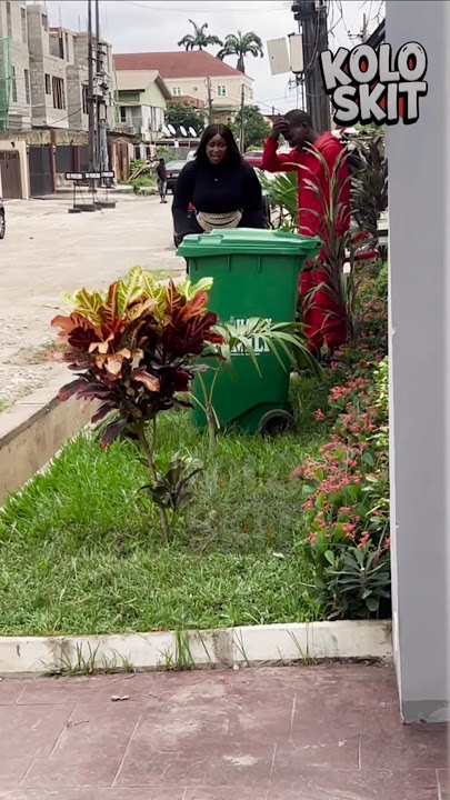 Man Acts As Gardener To See Gurlfriend's Reaction