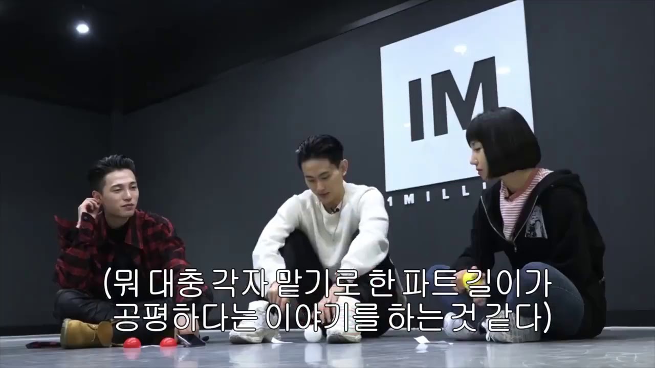 Junsun and Eunho making fun of May J is the cutest thing😂