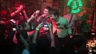 The Brandals - 100 Km/Jam [featuring Tony Setiaji] (Live at Duck Down Bar, Jakarta 31/10/2022)