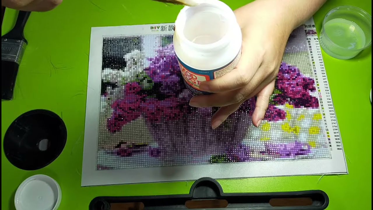 Sealing your Diamond Dot Art with Mod Podge 