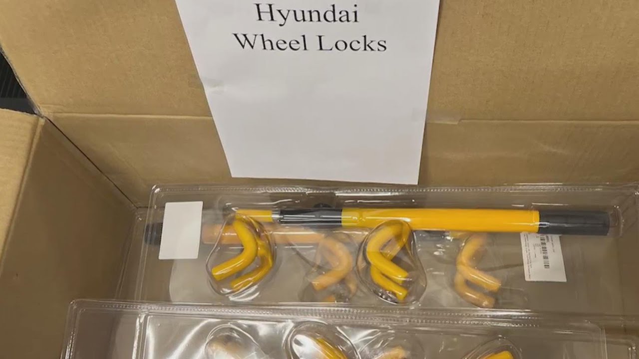 MCSO hands out free steering wheel locks from Hyundai - YouTube
