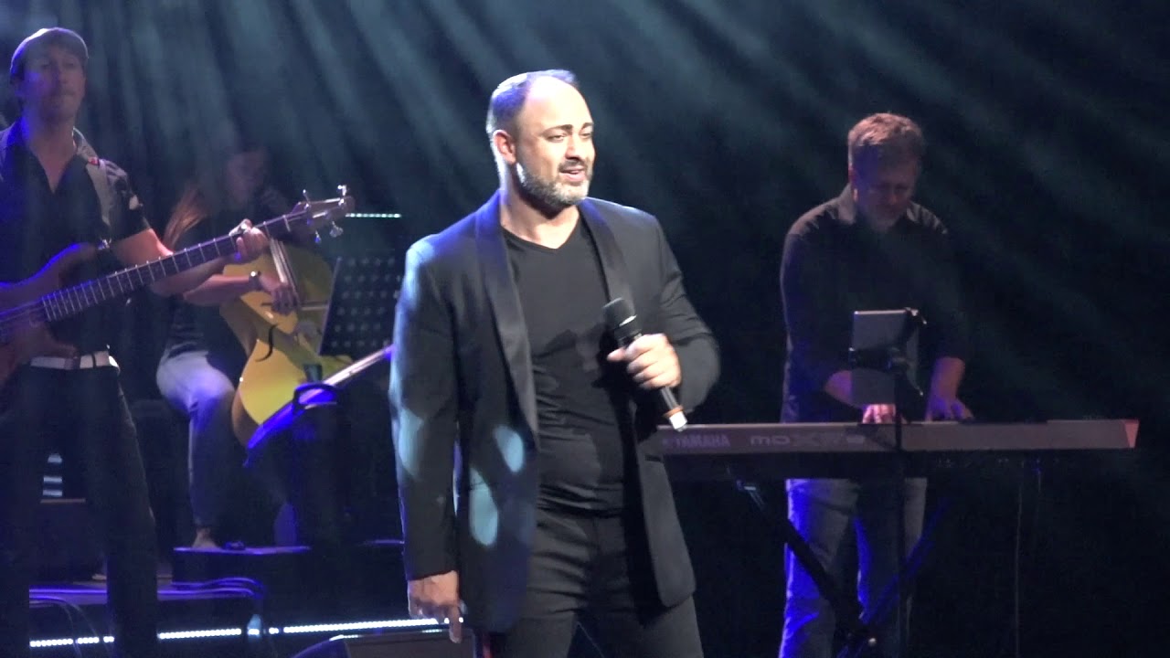 Just Showband Zoltan Albert Celebration Show Tui Cruises Mein Schiff 1 New York New York