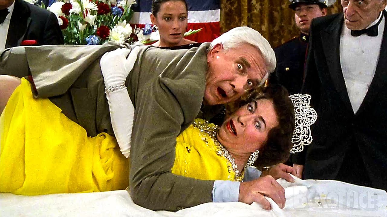 Frank Drebin jumps on Queen Elisabeth II | The Naked Gun: From the Files of Police Squad! | CLIP