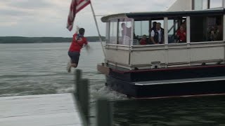 Teens compete for coveted mailboat jumper jobs