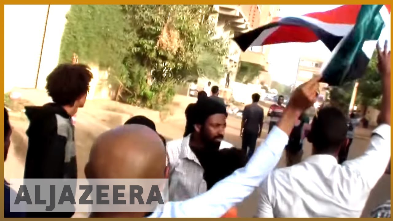 🇸🇩 أكثر من 800 معتقل في الاحتجاجات السودانية المستمرة: وزير | الجزيرة الإنجليزية