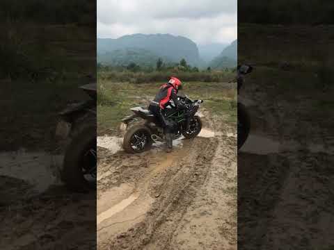 KAWASAKI NINJA H2 SOUND EXHAUST IN MUD