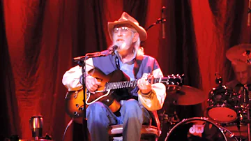 Don Williams performs "Good Ole Boys" live at The Olympia Dublin