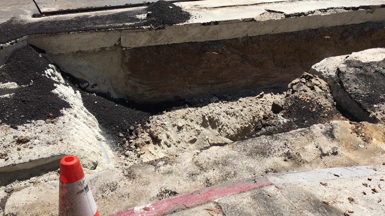 Water Main Break Causes Road Closures W7774 - YouTube