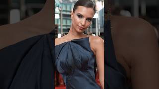 Living for this moment during #EmilyRatajkowski's 2016 #glambot. 👗 #emmys #awardseason #shorts