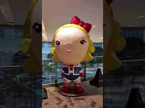 Shoppers From Afar At Massive Dynamic Mall 