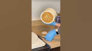 How To Switch Cake Drums Without Messing Up The Cake!
