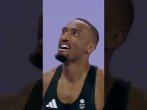 🏅🇺🇸 L'or pour Quincy Hall sur le 400m après une remontée folle ! #Olympics #Paris2024 #Olympics2024
