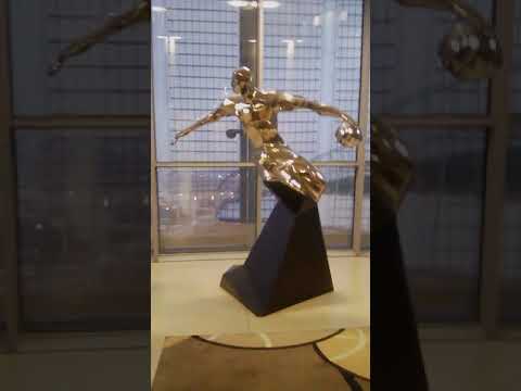 صعدت على أعلى طابق في برج اسباير الذي تنطلق من اعلاه شعلة البطولات العالمية