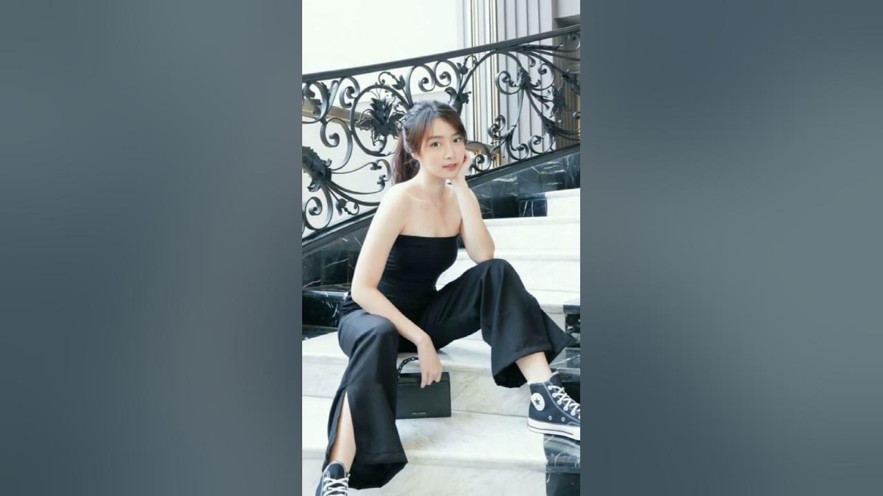 Gaya Foto Model Di Tangga #foto #model #shorts - YouTube