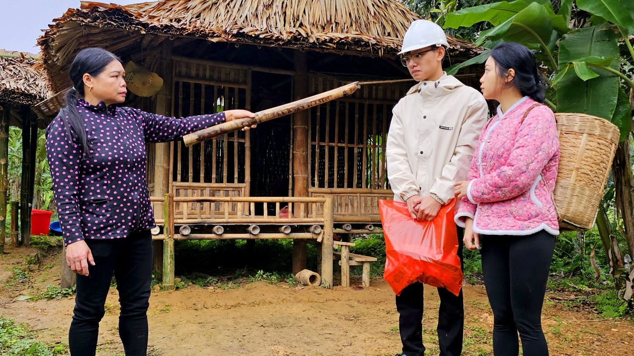 The wicked woman does everything to stop the poor girl and the engineer