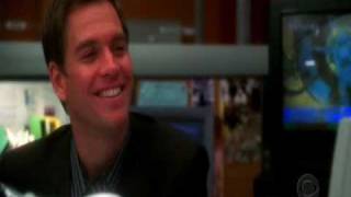 NCIS Gibbs smiled