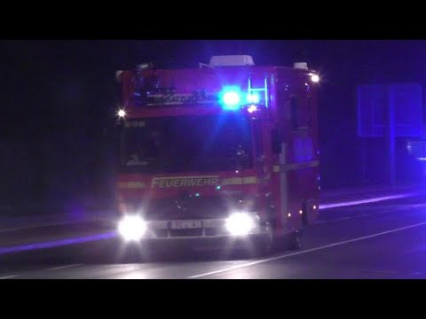Feu4 Zwei Gebaude In Vollbrand Einsatzfahrten Kfv Pinneberg Ff Elmshorn Youtube