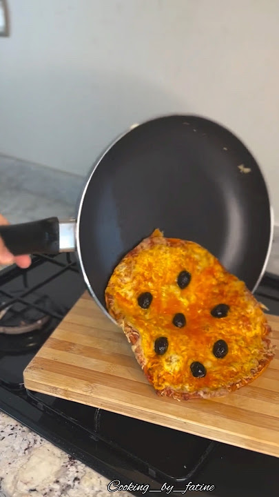 بيتزا في المقلاة 🍕