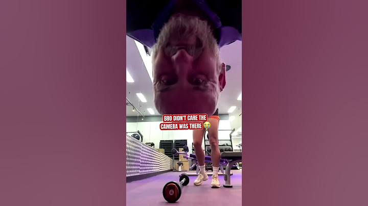 Bro had niet eens door dat de camera er was 😂 #grappig #sportschool #sportschoolhumor