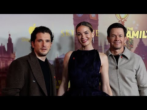 العرض الأول لفيلم خطة العائلة 2 2025 مارك والبيرغ وميشيل موناغان مغامرة أكشن لعيد الميلاد