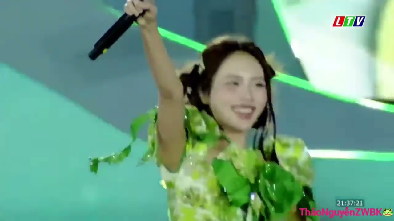 Ếch Ngoài Đáy Giếng _ Phương Mỹ Chi ft Phương Ly🐸😘 Hạ Long Concert 2025 