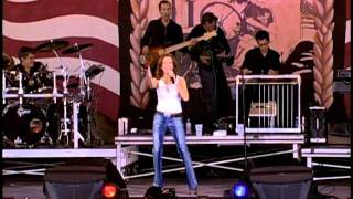 Martina McBride - Broken Wing (Live at Farm Aid 2001) chords