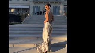 Hande Ercel At Friends Wedding Now Çelfan