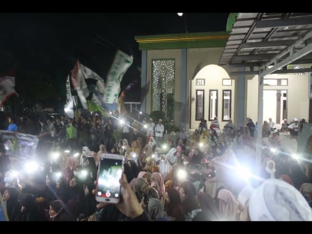 Ayo Sholat Di Masjid class=