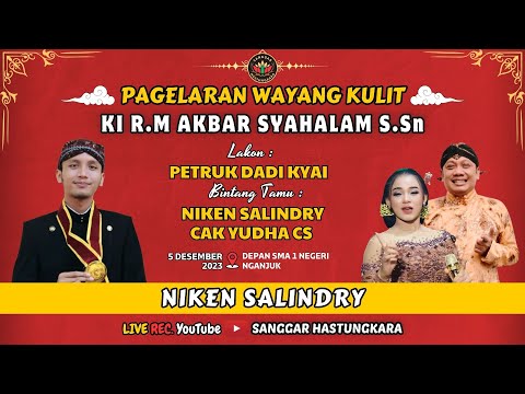 Uning porno videosini ovlash Lezbiyenlar ringda sikishadi