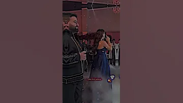 مثل السحر ماشي بدمي وبشفافي حبك عطر 