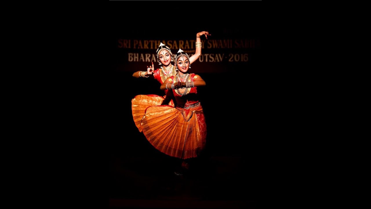 Sridevi Nrithyalaya Bharathanatyam Dance Mridula Mrinalini Duet Tari Klasik India