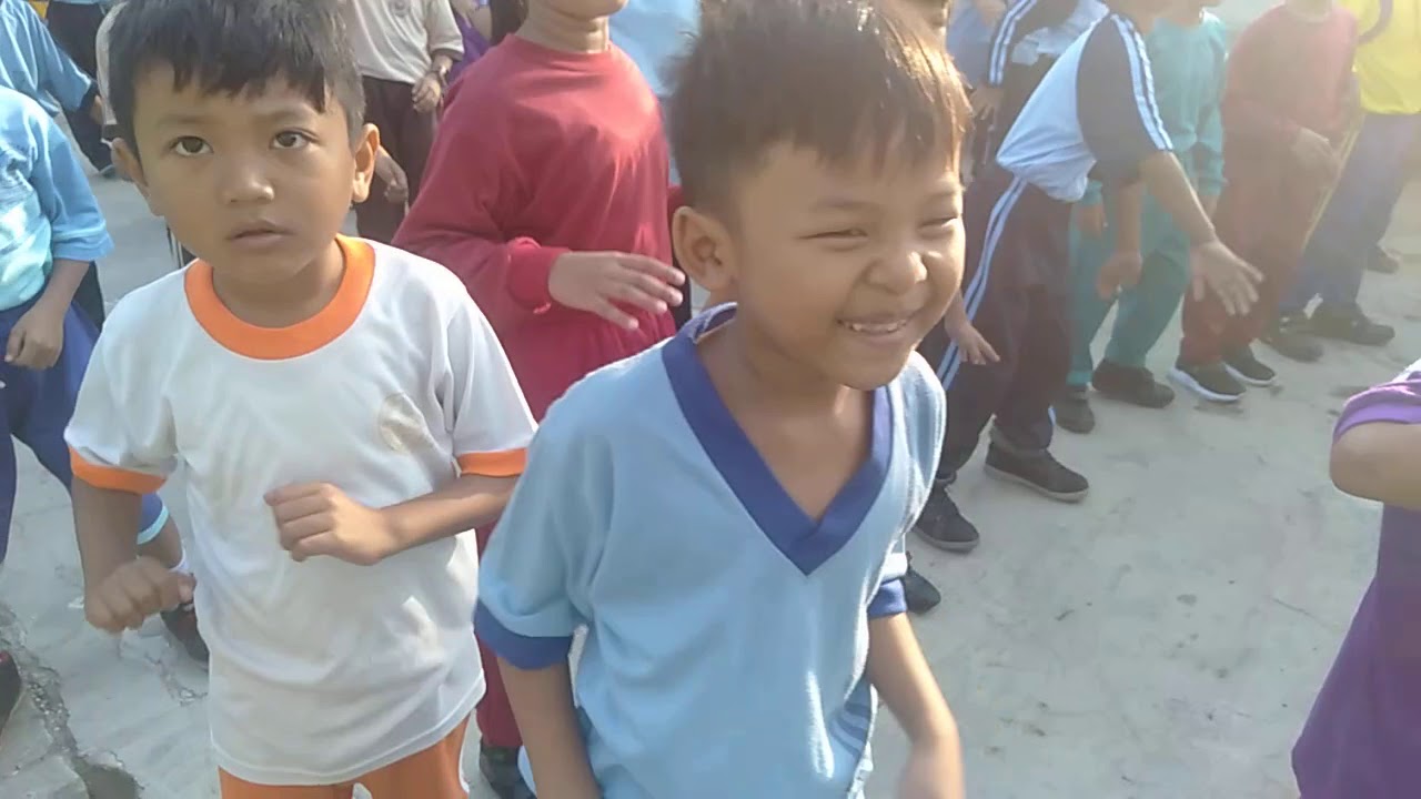 SDN Penjaringan 06 Senam pagi bersama