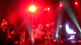 Hollywood Undead (live)- Undead