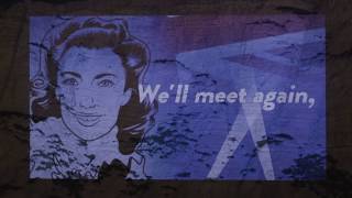 Video thumbnail of "Dame Vera Lynn - We'll Meet Again (Singalong with Lyrics)"