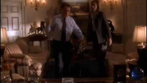 The West Wing - 1.18 - C.J. gets in Bartlet