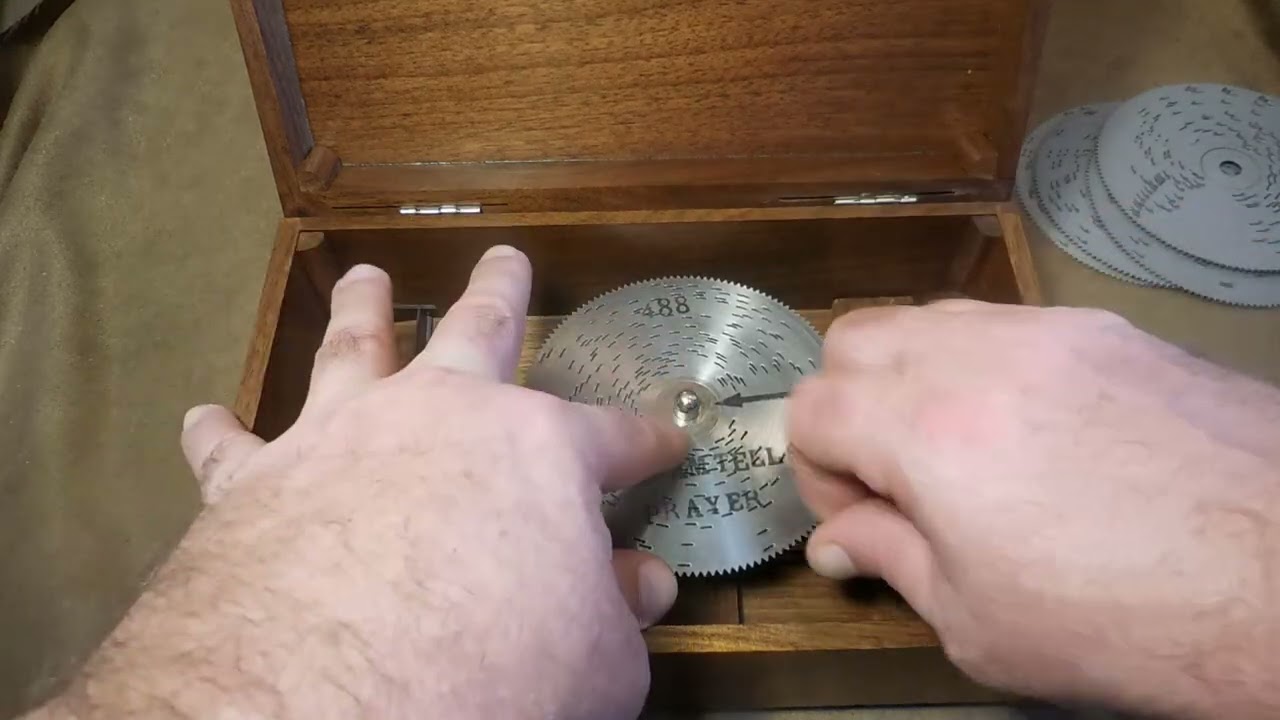 VINTAGE PRE-1940 THORENS SOLID WALNUT AD-30 DISC PLAYER W/ 10 DISCS