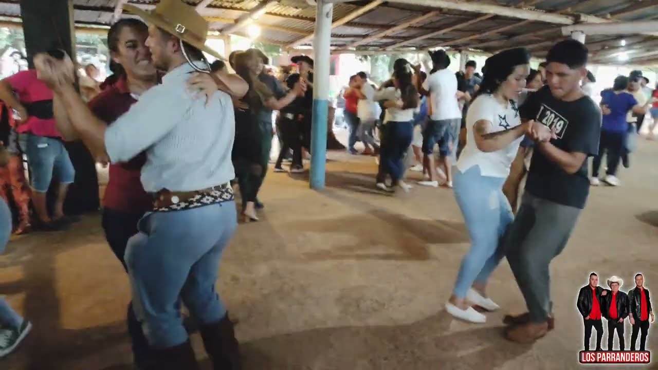 Los Parranderos De Garupa - ( Campo Nosiglia) 💃🏼