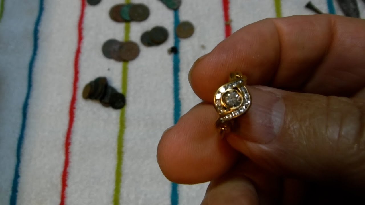 Ep3 Beach Hunt Found REAL Diamond Ring! - YouTube