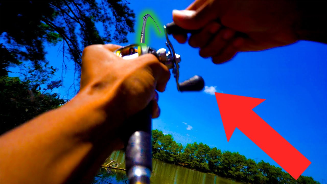 How to CATCH BIG BASS ! BASS SMASHING CHATTERBAIT