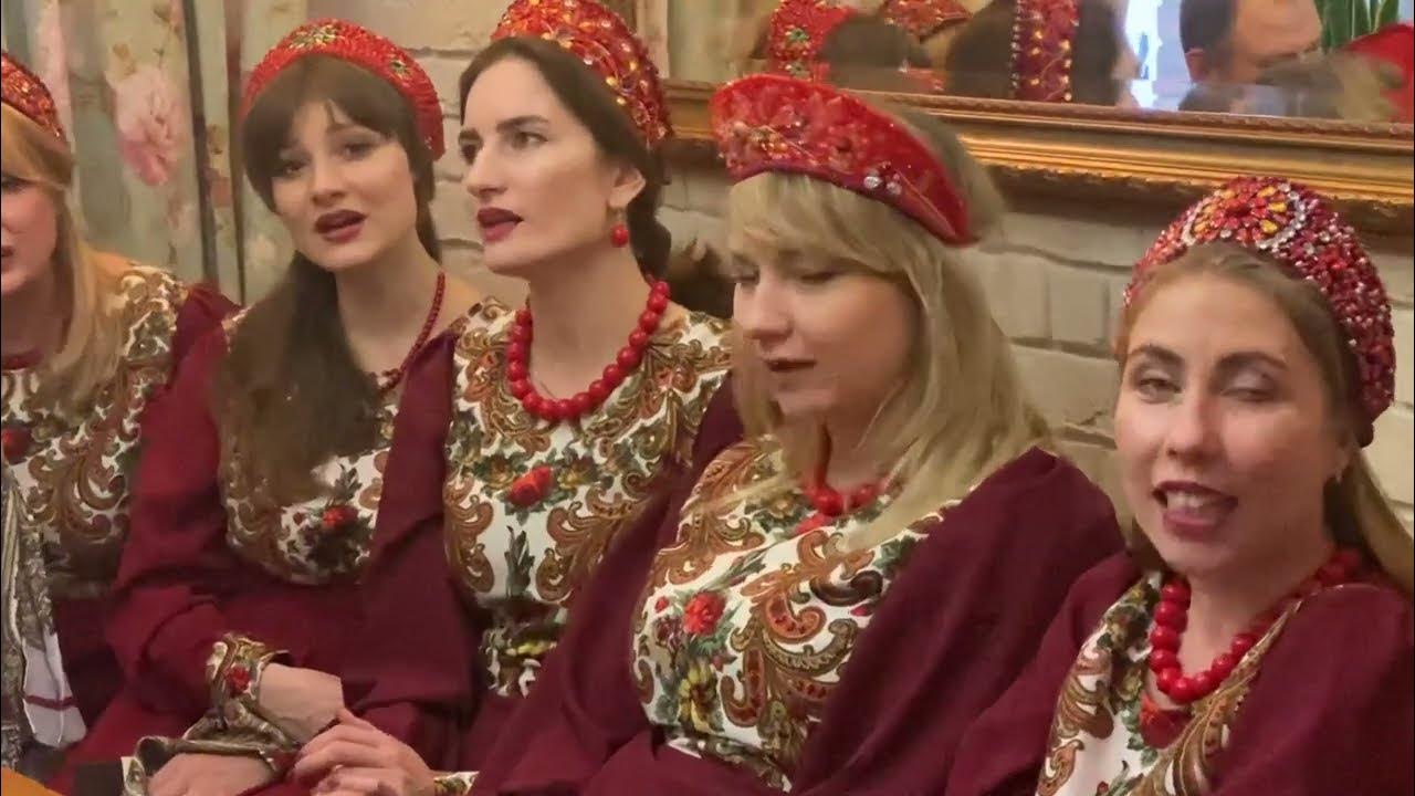 Бестолковая любовь головка. Бестолковая любовь головка. Бестолковая любовь головка. Бестолковая любовь головка забубённая текст песни. Эта дурацкая любовь постер.