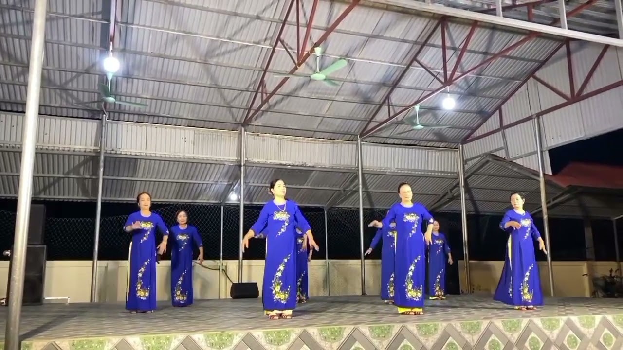 Dân vũ thôn đồng lương 