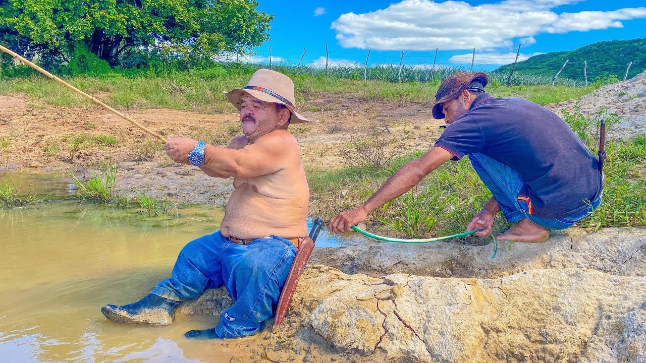 VAQUEIRO AMARRA COBRA NO FACÃO DE PILILIU | PILILIU DA RESENHA