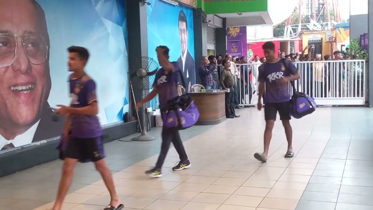 KKR stars arrive at the Eden Gardens