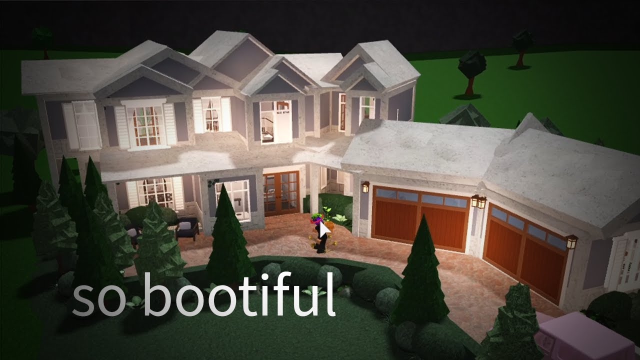 REVIEWING random bloxburg houses WOOOOOOO - YouTube